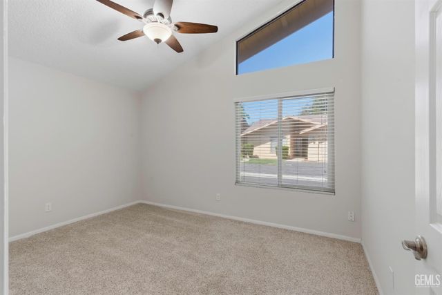 1000 Olive Drive 29, Bakersfield, CA 93308