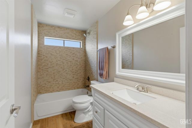 1000 Olive Drive 29, Bakersfield, CA 93308