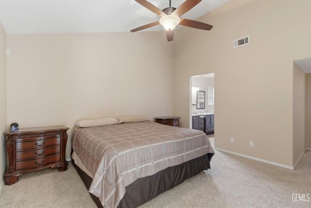 1000 Olive Drive 29, Bakersfield, CA 93308