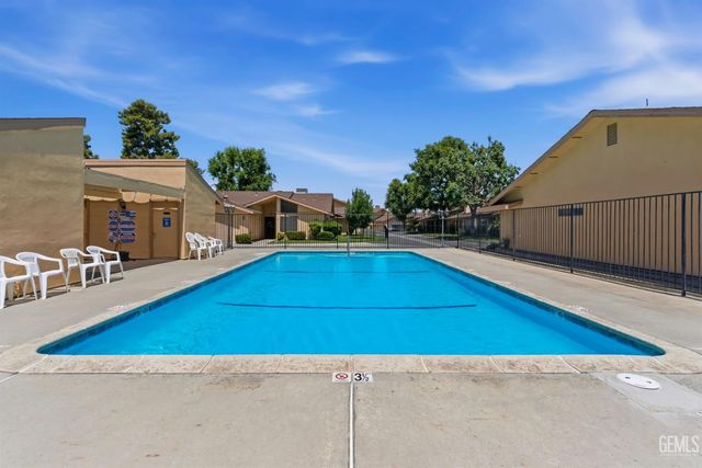 1000 Olive Drive 29, Bakersfield, CA 93308