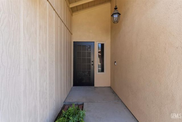 1000 Olive Drive 29, Bakersfield, CA 93308