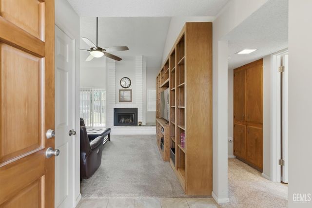 1000 Olive Drive 29, Bakersfield, CA 93308