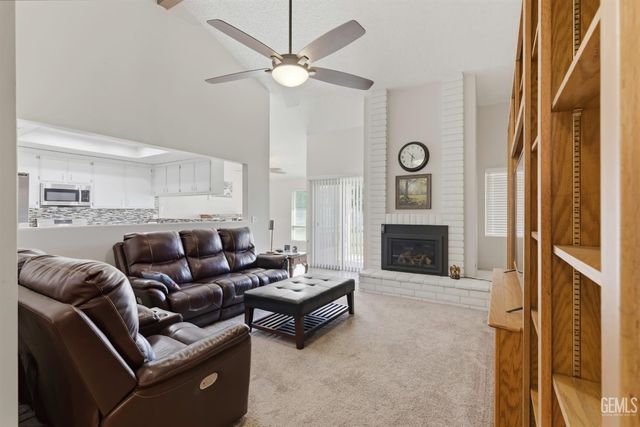 1000 Olive Drive 29, Bakersfield, CA 93308