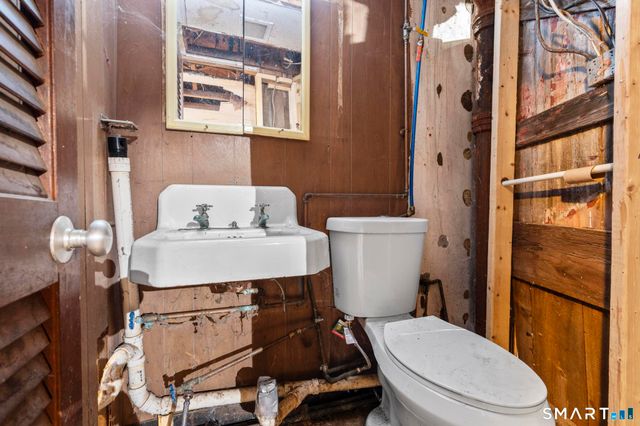 57 Cranberry Pond Road, Norwich, CT 06360