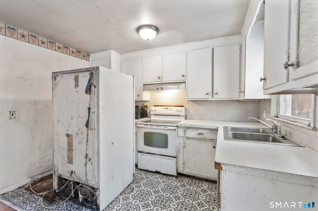 57 Cranberry Pond Road, Norwich, CT 06360