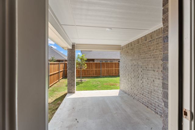 647 Carters Grove Drive, Fate, TX 75189