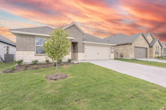 647 Carters Grove Drive, Fate, TX 75189