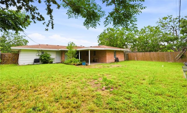 1109 Bradshaw Dr, Corpus Christi, TX 78412