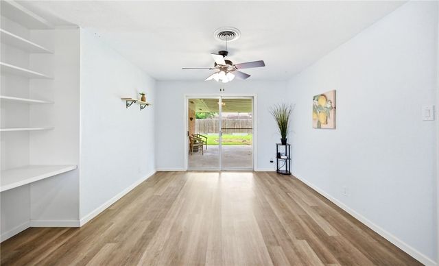 1109 Bradshaw Dr, Corpus Christi, TX 78412