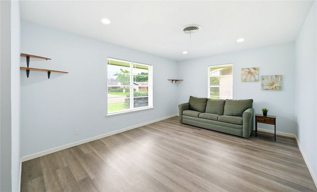 1109 Bradshaw Dr, Corpus Christi, TX 78412