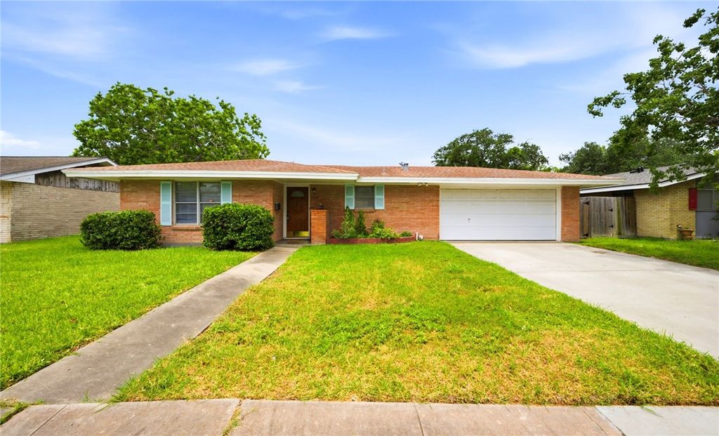 1109 Bradshaw Dr, Corpus Christi, TX 78412