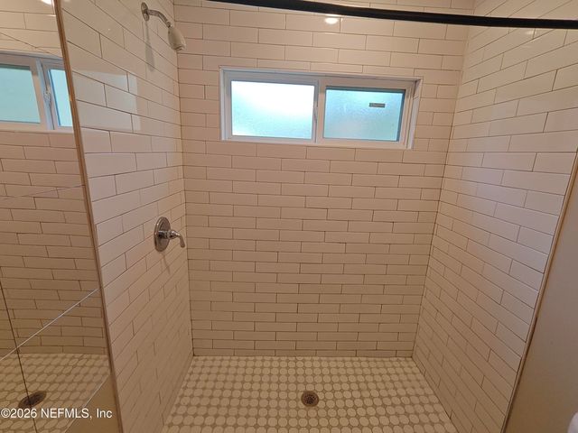 8153 THRASHER Avenue, Jacksonville, FL 32219