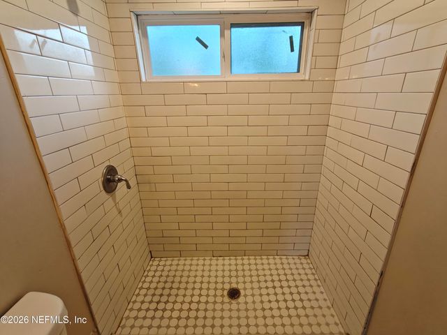 8153 THRASHER Avenue, Jacksonville, FL 32219