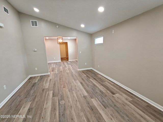 8153 THRASHER Avenue, Jacksonville, FL 32219