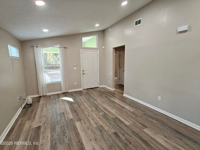 8153 THRASHER Avenue, Jacksonville, FL 32219