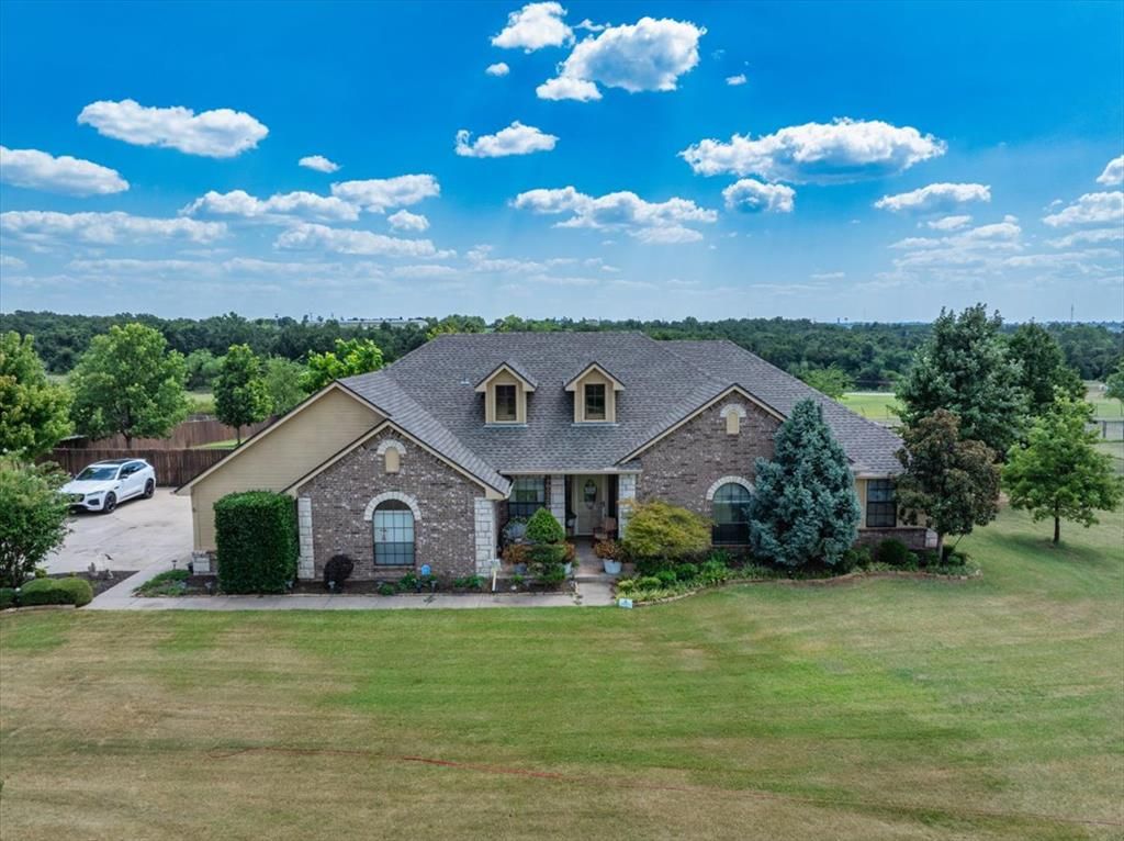 1633 Twin Spires Trail, Guthrie, OK 73044