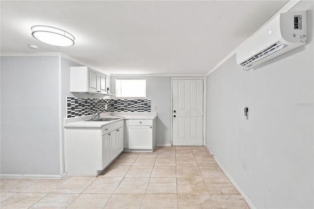 1806 W KIRBY STREET, Tampa, FL 33604
