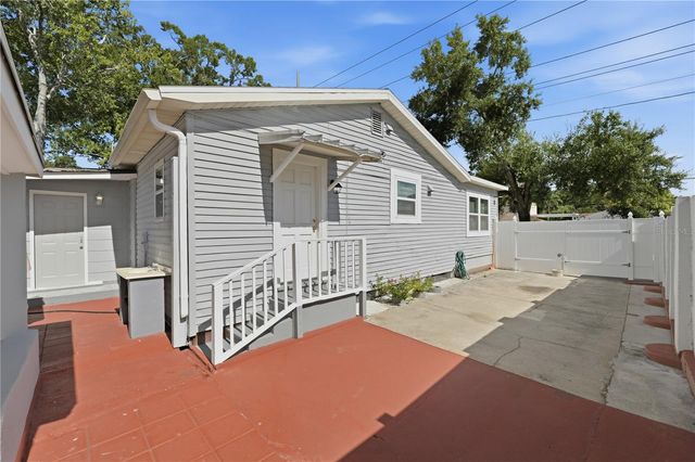 1806 W KIRBY STREET, Tampa, FL 33604