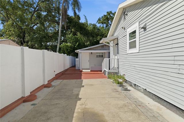 1806 W KIRBY STREET, Tampa, FL 33604