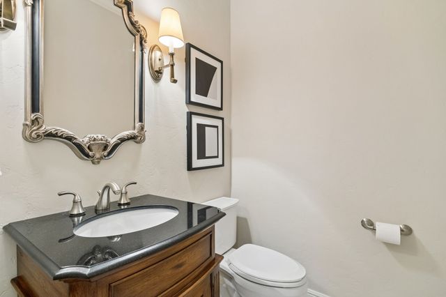7233 Helsem Bend, Dallas, TX 75230