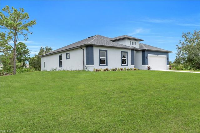 543 McArthur BLVD, Lehigh Acres, FL 33974