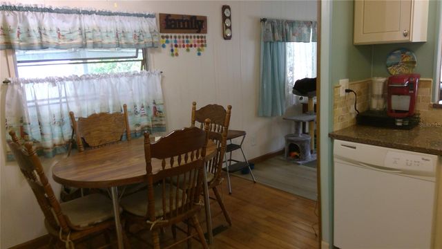 1637 CR 434, Lake Panasoffkee, FL 33538