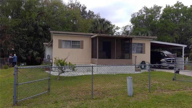 1637 CR 434, Lake Panasoffkee, FL 33538