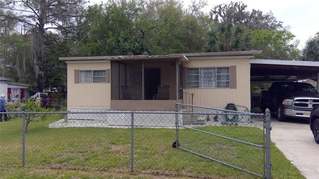1637 CR 434, Lake Panasoffkee, FL 33538
