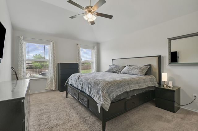 602 Ridge View Way, Justin, TX 76247