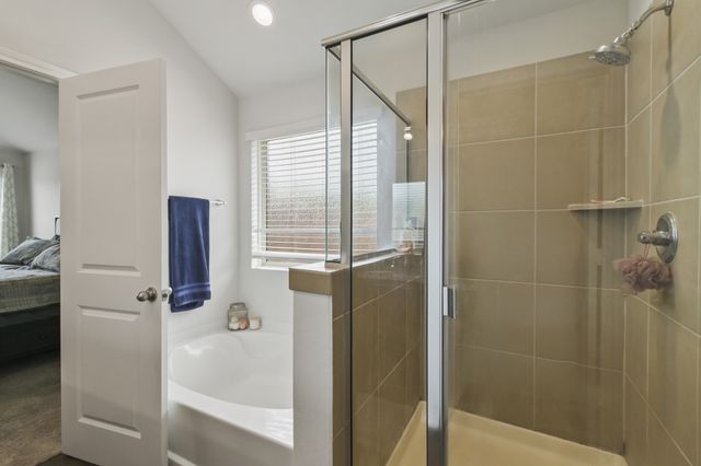 602 Ridge View Way, Justin, TX 76247