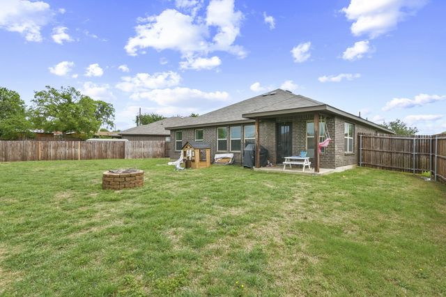 602 Ridge View Way, Justin, TX 76247