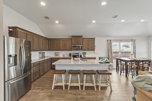 602 Ridge View Way, Justin, TX 76247