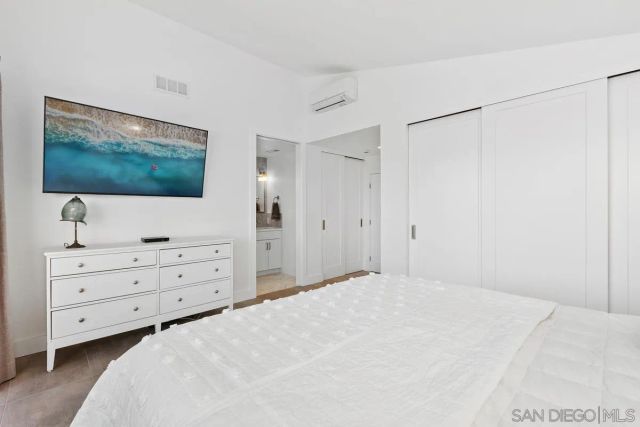 1734 Countryside Dr, Vista, CA 92081