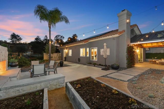 1734 Countryside Dr, Vista, CA 92081