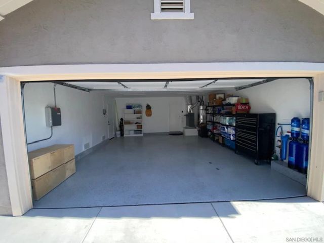 1734 Countryside Dr, Vista, CA 92081