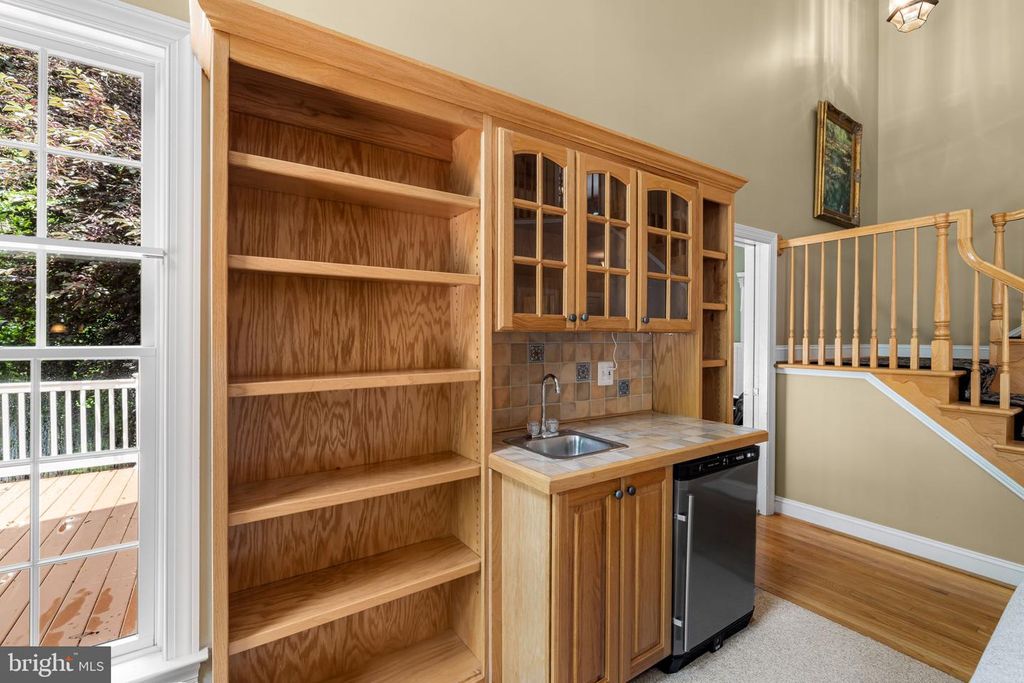 Image 15 of property listing at 712 LYTHE HILL CT, Westminster, MD 21158