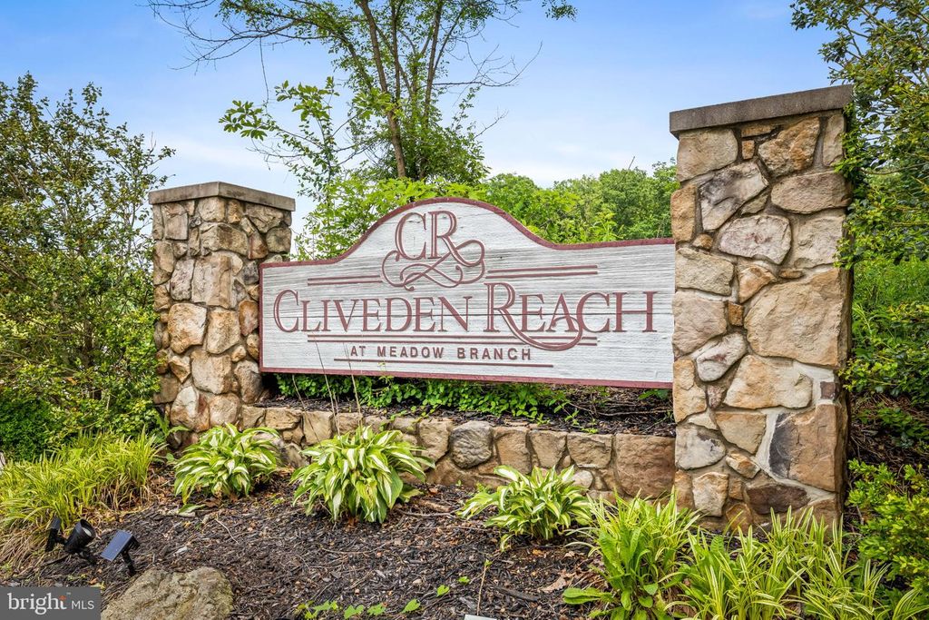 Image 2 of property listing at 712 LYTHE HILL CT, Westminster, MD 21158
