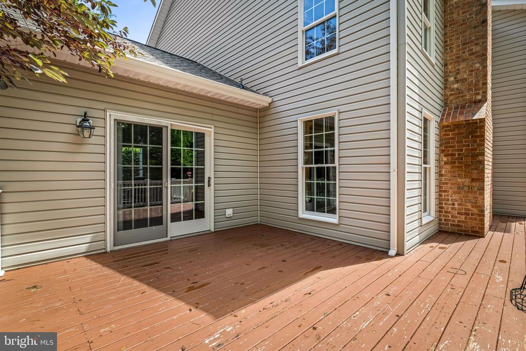 Image 20 of property listing at 712 LYTHE HILL CT, Westminster, MD 21158