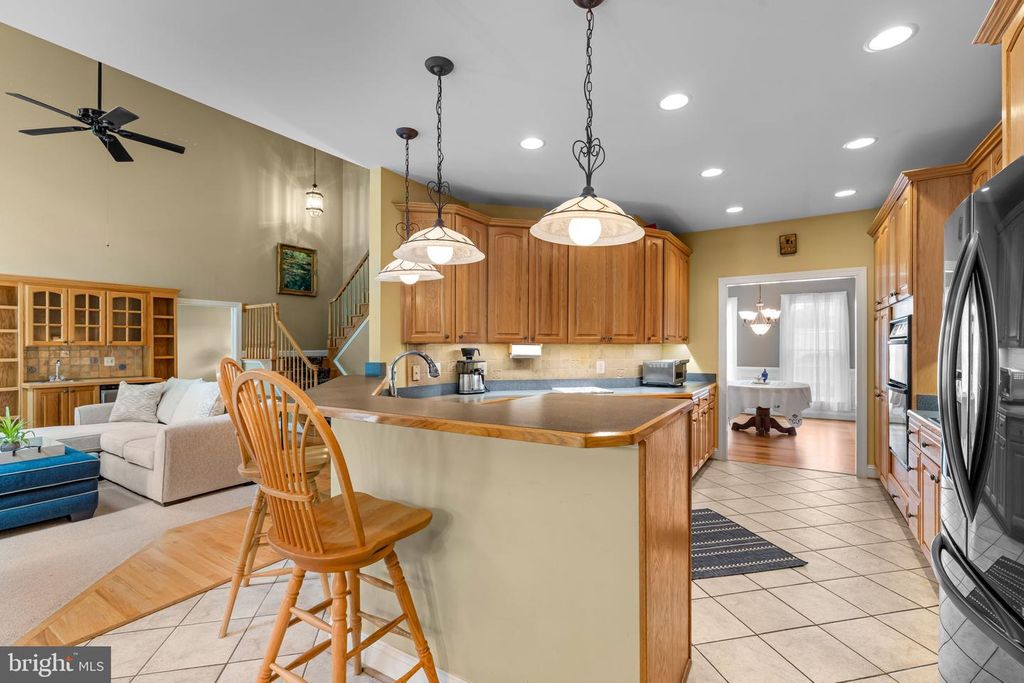 Image 21 of property listing at 712 LYTHE HILL CT, Westminster, MD 21158