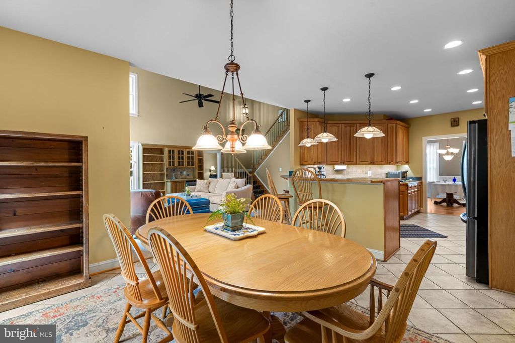 Image 26 of property listing at 712 LYTHE HILL CT, Westminster, MD 21158