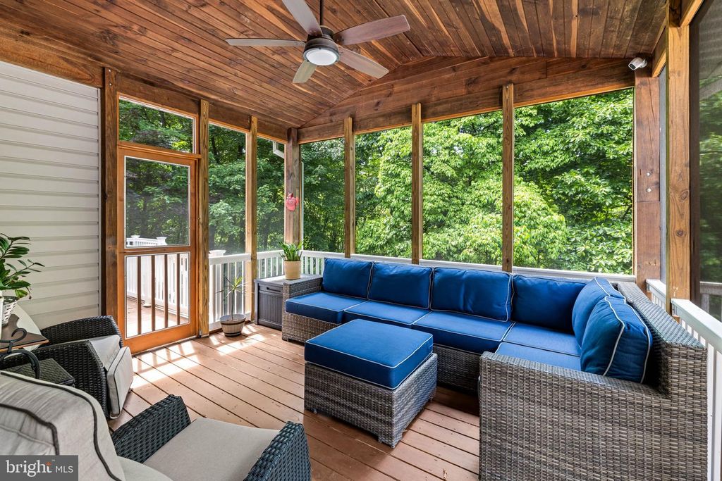 Image 28 of property listing at 712 LYTHE HILL CT, Westminster, MD 21158