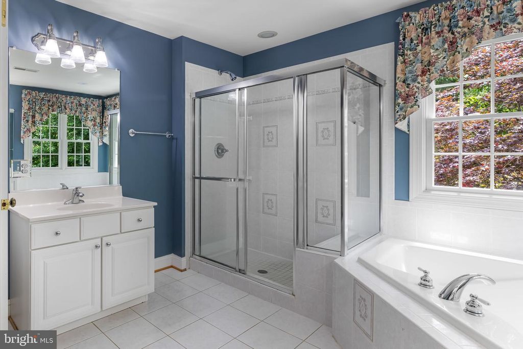 Image 42 of property listing at 712 LYTHE HILL CT, Westminster, MD 21158
