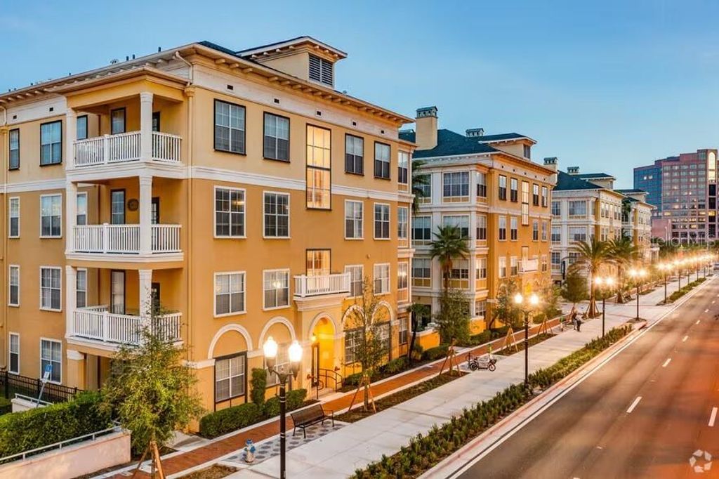 860 N ORANGE AVENUE 403, Orlando, FL 32801