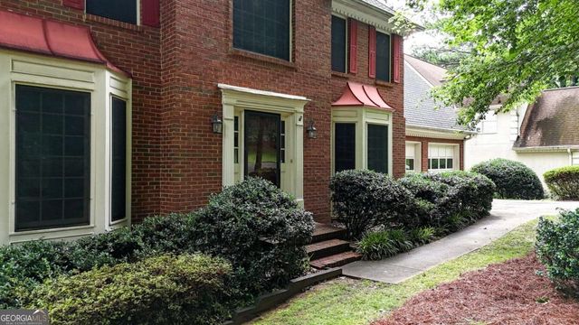 760 Edgewater Lane NW, Kennesaw, GA 30144