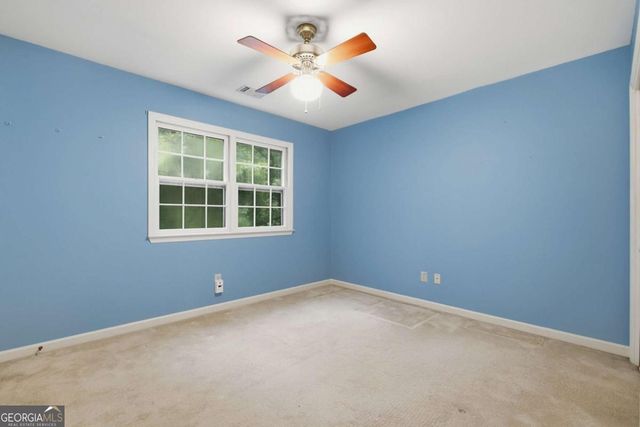 760 Edgewater Lane NW, Kennesaw, GA 30144