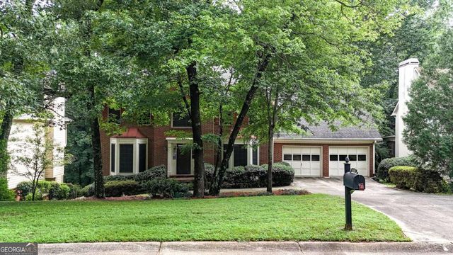 760 Edgewater Lane NW, Kennesaw, GA 30144