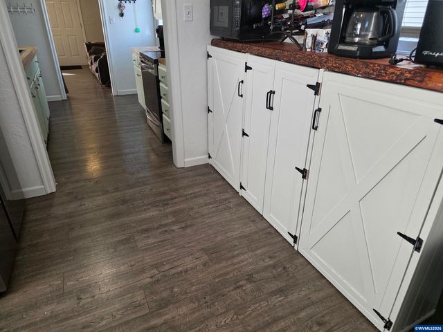 1585 Park Dr, Lebanon, OR 97355