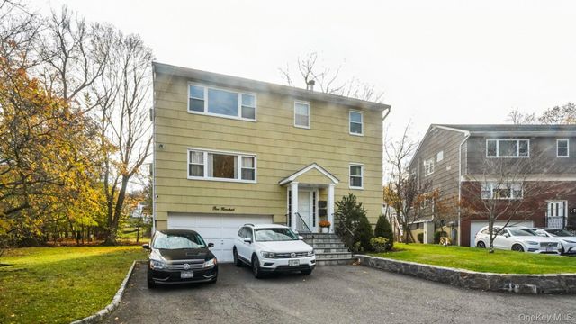 100 E Sunnyside Lane, Irvington, NY 10533