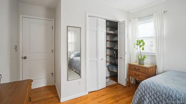 100 E Sunnyside Lane, Irvington, NY 10533