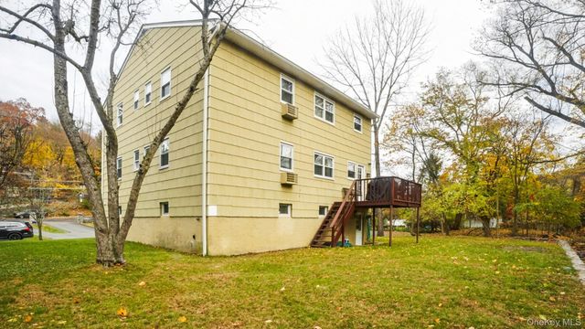 100 E Sunnyside Lane, Irvington, NY 10533